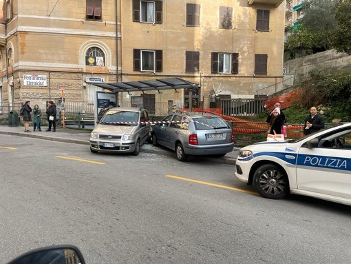Incidente in largo Merlo, due persone al pronto soccorso Incidente in largo Merlo, due persone al pronto soccorso