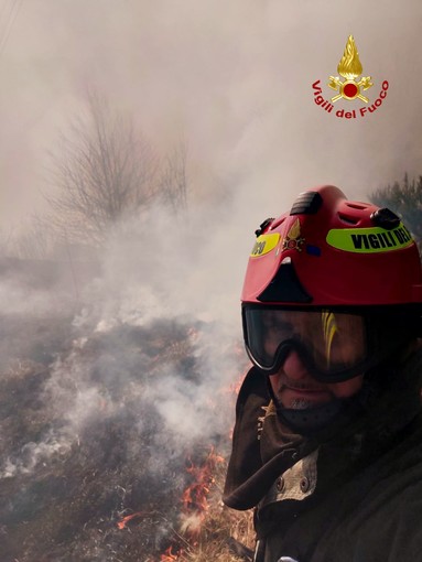 Incendio boschivo su tre ettari a Campo Ligure, spento dai vigili del fuoco Incendio boschivo su tre ettari a Campo Ligure, spento dai vigili del fuoco