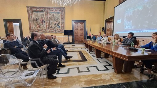 Palestre scolastiche aperte alle società sportive, la Città Metropolitana mette a disposizione 38 spazi Palestre scolastiche aperte alle società sportive, la Città Metropolitana mette a disposizione 38 spazi