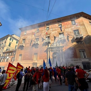 Sindacati compatti sul forno elettrico a Genova: “Serve autonomia produttiva e salvaguardia dell’occupazione”