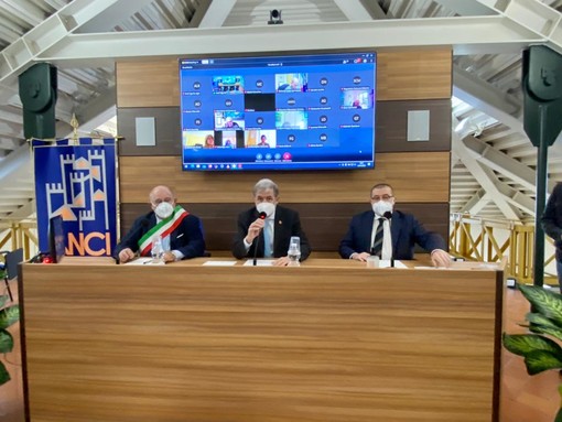 Anci Liguria: inaugurata la ″Sala Enrico Piccardo″ nella sede dell’Associazione a Genova