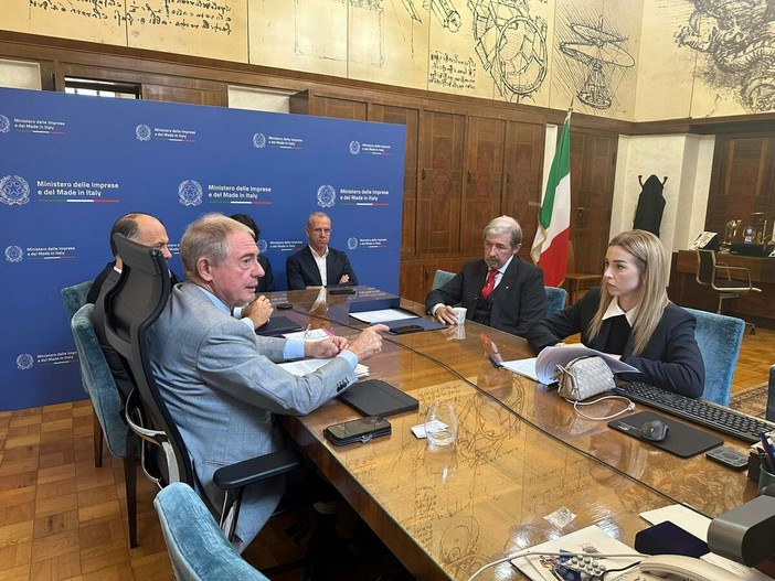 Ex Ilva, il Governo valuta l’intervento di un soggetto pubblico a sostegno del piano industriale Ex Ilva, il Governo valuta l’intervento di un soggetto pubblico a sostegno del piano industriale