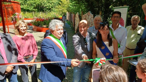 Festa delle Rose, inaugurato a Busalla il nuovo roseto di Villa Borzino dedicato a Daniela Pavanetto Festa delle Rose, inaugurato a Busalla il nuovo roseto di Villa Borzino dedicato a Daniela Pavanetto