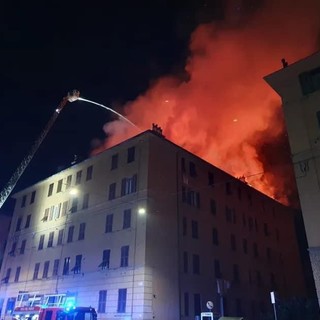 Incendio in via Piacenza, 18 persone prese in carico dal comune. Anziana trasferita in casa di riposo