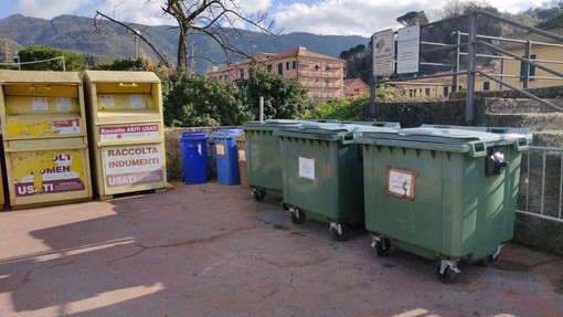Levanto: iIsola ecologica di Moltedi, grazie alla telecamera prime multe ai trasgressori Levanto: iIsola ecologica di Moltedi, grazie alla telecamera prime multe ai trasgressori