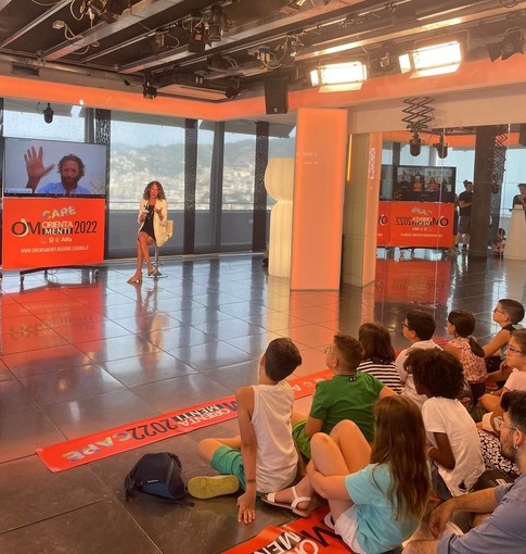 Jovanotti in dialogo con gli studenti liguri, un alunno del G. Bruno Albenga: “Ci ha parlato di coraggio, talento e passioni per scegliere il futuro”