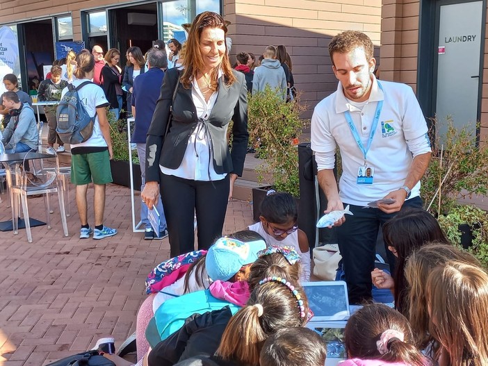Sociale, “Le voci del mare ascoltano l’oceano”