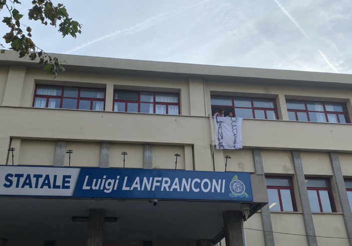 Scuola, occupato anche il Lanfranconi di Voltri Scuola, occupato anche il Lanfranconi di Voltri