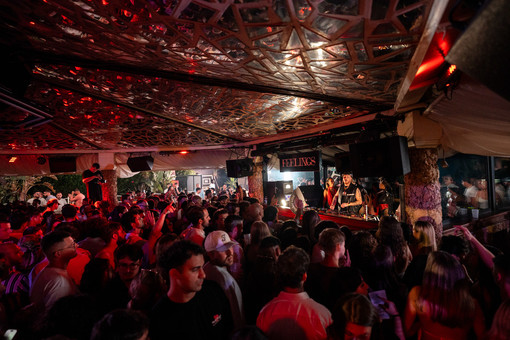 Una settimana da ballare. Le Vele trasforma Alassio nella capitale della nightlife! Una settimana da ballare. Le Vele trasforma Alassio nella capitale della nightlife!