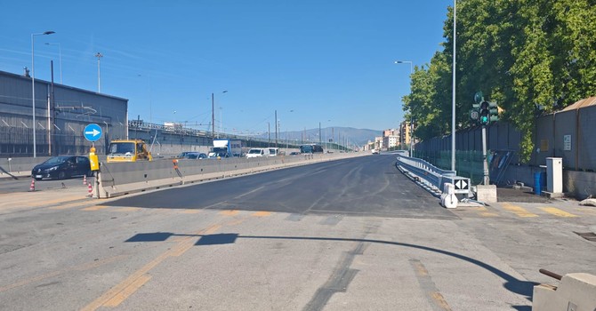 Lungomare Canepa, il cantiere accelera verso il traguardo: asfalto finito, parco lineare quasi pronto e limite a 70 km/h entro metà giugno Lungomare Canepa, il cantiere accelera verso il traguardo: asfalto finito, parco lineare quasi pronto e limite a 70 km/h entro metà giugno