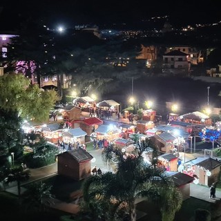 Dal concerto della vigilia di Natale al presepe vivente, dalle voci di "Livingospel" al Capodanno: questo e altro grazie a "Loano Christmas" Dal concerto della vigilia di Natale al presepe vivente, dalle voci di "Livingospel" al Capodanno: questo e altro grazie a "Loano Christmas"