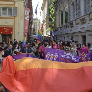 Via il patrocinio alla presentazione del libro di Costanza Miriano. Liguria Rainbow: "La propaganda ha trovato un confine"