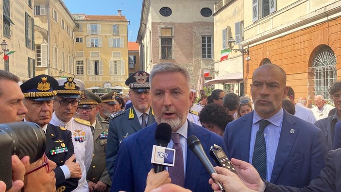 Piaggio Aero, il ministro Guerini assicura: "Per il Governo importante presidio tecnologico e occupazionale". Soddisfatti i sindacati (FOTO e VIDEO)