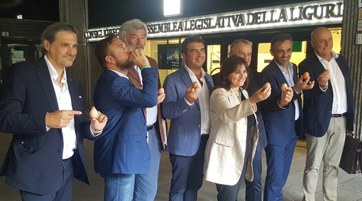 Lega, uova in Regione Liguria per difendere Salvini dalle accuse di razzismo
