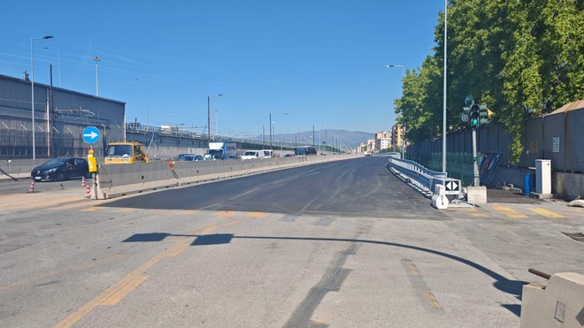 Lungomare Canepa, il cantiere accelera verso il traguardo: asfalto finito, parco lineare quasi pronto e limite a 70 km/h entro metà giugno Lungomare Canepa, il cantiere accelera verso il traguardo: asfalto finito, parco lineare quasi pronto e limite a 70 km/h entro metà giugno