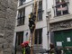 Incendio in un appartamento di via delle Grazie: ricoverato con ustioni un residente