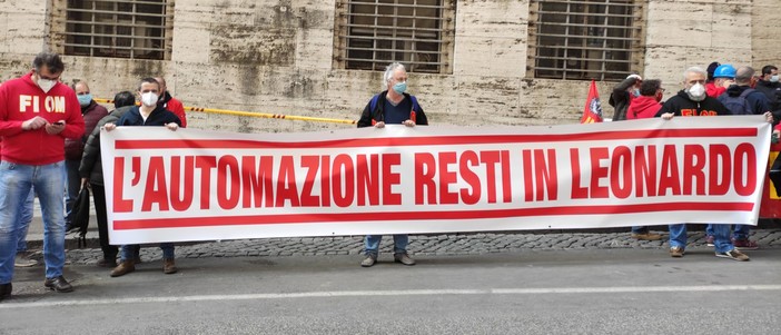 Manganaro (Fiom Cgil Genova): "Oggi a Roma i presidi per le aziende in crisi, presente una delegazione sindacale di Leonardo Genova" Manganaro (Fiom Cgil Genova): "Oggi a Roma i presidi per le aziende in crisi, presente una delegazione sindacale di Leonardo Genova"