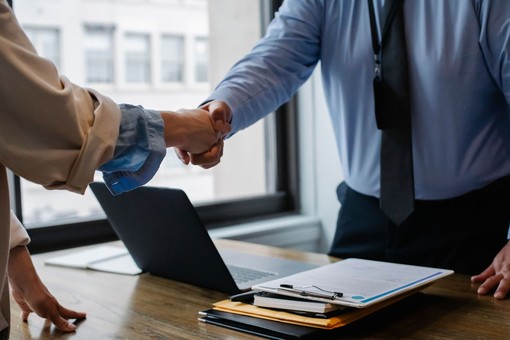 Gen Z - Il mondo dei giovani - Cercare lavoro nel 2026: serve esperienza per iniziare, ma chi ti dà la possibilità di farla? Gen Z - Il mondo dei giovani - Cercare lavoro nel 2026: serve esperienza per iniziare, ma chi ti dà la possibilità di farla?