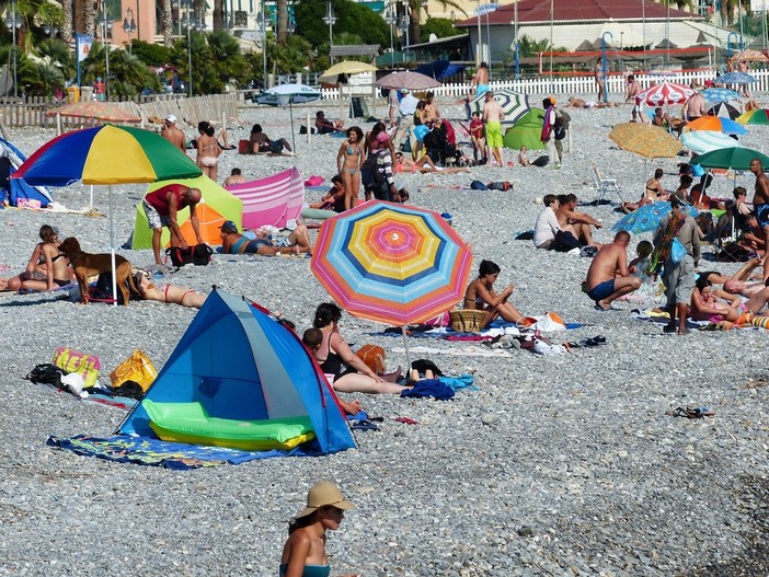 Assoturismo-Confesercenti, dal primo week end di agosto segnali di ripresa e Liguria da record Assoturismo-Confesercenti, dal primo week end di agosto segnali di ripresa e Liguria da record
