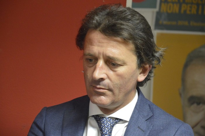 Luca Pastorino (Leu): &quot;Il Comune non venda le farmacie&quot;