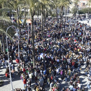 Un'ora a luce spenta contro il riscaldamento globale con "Earth Hour"