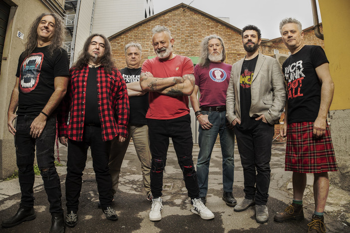 L’Associazione Ale Villa di Pegli porta a Genova i Modena City Ramblers L’Associazione Ale Villa di Pegli porta a Genova i Modena City Ramblers