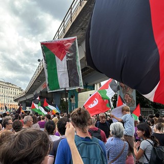 Genova torna a manifestare per la Palestina: sabato la fiaccolata dalla sede di Music for Peace a piazza Matteotti