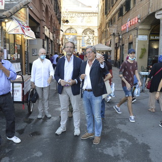 Merella e Nencini nella città vecchia: "I soldi del recovery fund per il rilancio dei centri storici, a partire da Genova" (VIDEO e FOTO)