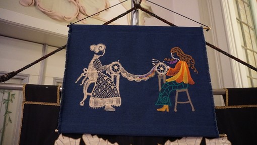 Corsi di Pizzo al Tombolo nella riaperta Sala Meistri e Mestè: Santa Margherita Ligure ha un registro delle Merlettaie