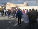 "No green pass", il corteo dei manifestanti s'è fermato in piazza Massena (FOTO e VIDEO)