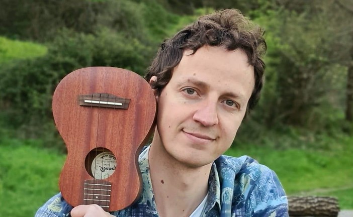 “Stessa direzione”: la toccante canzone di Mike fC dedicata al mondo della disabilità “Stessa direzione”: la toccante canzone di Mike fC dedicata al mondo della disabilità