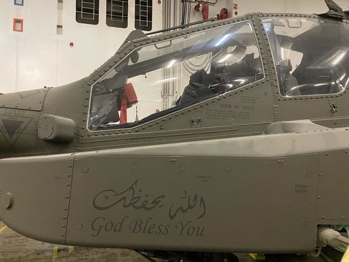 'Dio vi benedica', la scritta sull'elicottero della guerra intercettato al porto di Genova