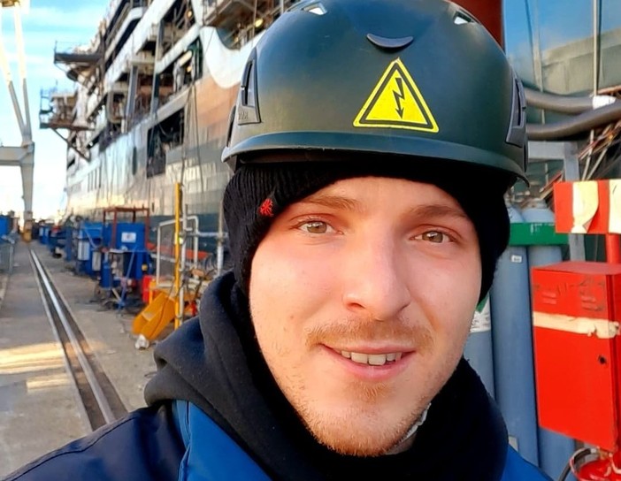 Schianto mortale in via Rubens a Voltri, la vittima si chiamava Michael Tira Schianto mortale in via Rubens a Voltri, la vittima si chiamava Michael Tira