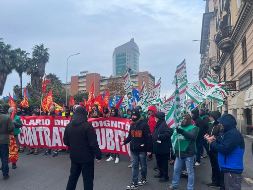 Sciopero dei Metalmeccanici, Venzano (Fim Cisl): “Pericolosa la posizione di Federmeccanica e Assistal. Vogliamo cambiare le regole” Sciopero dei Metalmeccanici, Venzano (Fim Cisl): “Pericolosa la posizione di Federmeccanica e Assistal. Vogliamo cambiare le regole”