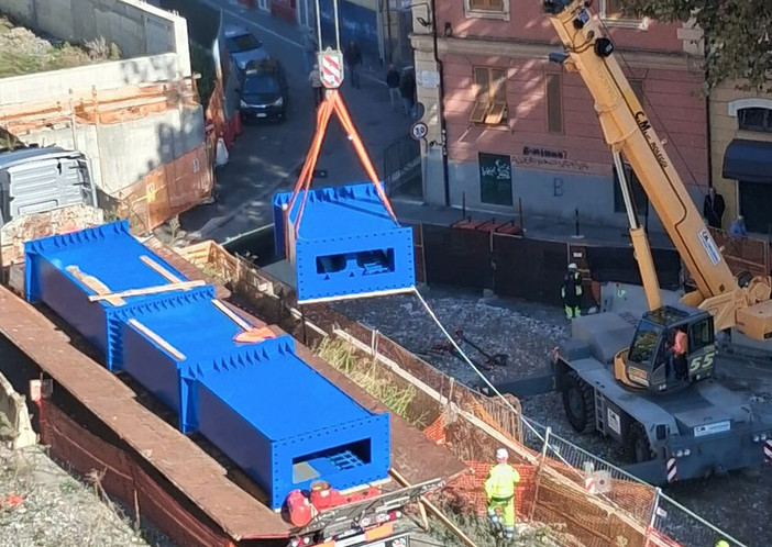 Metropolitana, prende forma il nuovo viadotto tra Brin e Canepari: iniziata la posa delle strutture metalliche Metropolitana, prende forma il nuovo viadotto tra Brin e Canepari: iniziata la posa delle strutture metalliche