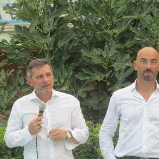 Doppia mascherina a scuola, scettico Bassetti: "Eccessivo, piuttosto usiamo bene la chirurgica"