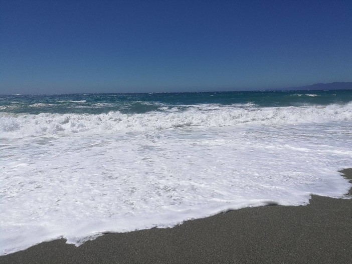 Apre una nuova spiaggia libera in Corso Italia: accordo tra Comune ed Esercito per l'estate 2026 Apre una nuova spiaggia libera in Corso Italia: accordo tra Comune ed Esercito per l'estate 2026