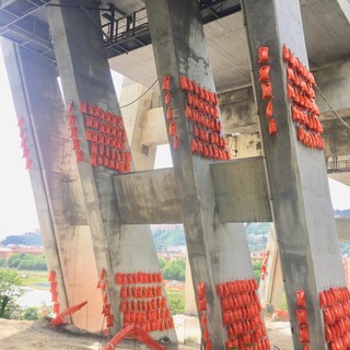 Proseguono le operazioni preliminari per la demolizione delle pile 10 e 11