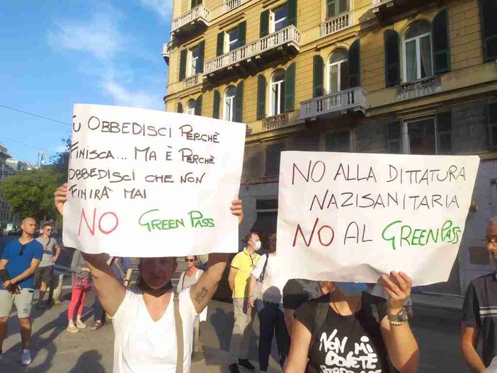 A Genova 108 nuove forze dell'ordine, Lamorgese: "Complimenti per la gestione delle manifestazioni no vax"