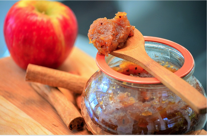 Mercoledì Veg: confettura di mele rosse con nocciole