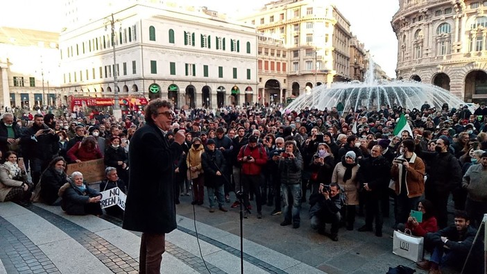 "Dalla protesta alla proposta", ventisettesimo sabato di protesta contro il green pass a Genova (FOTO e VIDEO)