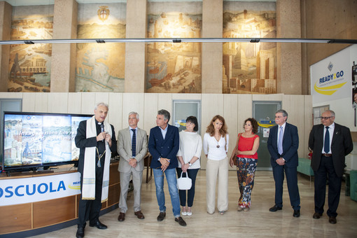 I dipinti murari della sede dell'Automobile Club di Genova tornano all'antico splendore