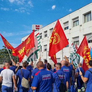 Ansaldo, è sciopero a oltranza e blocco dello straordinario: "La lotta sarà di tutta la città" Ansaldo, è sciopero a oltranza e blocco dello straordinario: "La lotta sarà di tutta la città"