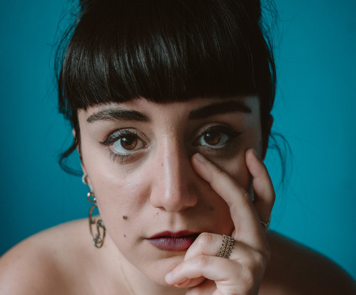 VenerdIndie - Martina Vinci pubblica un nuovo singolo, ‘Nuda’: “Fotografo momenti e cerco di restituire tutto scrivendo”