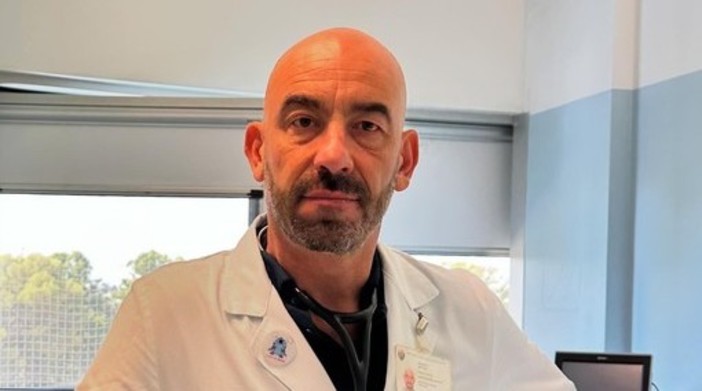Bassetti: "Perché l'hantavirus preoccupa, ci vuole velocità: abbiamo 10-15 giorni"