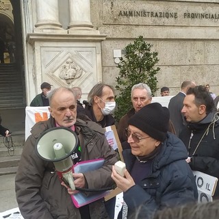 Diga Perfigli, protesta del comitato e incontro con Città Metropolitana, che ribadisce: "L'opera va avanti" (foto e video)