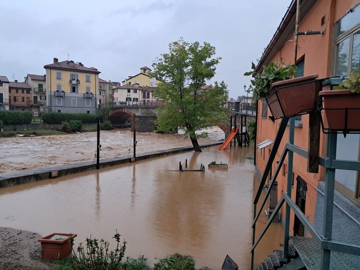Maltempo, chiusura anticipata dell'allerta sul Ponente e ancora temporali sul Levante Maltempo, chiusura anticipata dell'allerta sul Ponente e ancora temporali sul Levante
