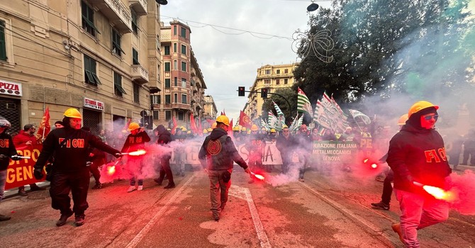 Ex Ilva, operaio di 36 anni muore a Taranto: scatta lo sciopero di 24 ore anche a Genova Ex Ilva, operaio di 36 anni muore a Taranto: scatta lo sciopero di 24 ore anche a Genova