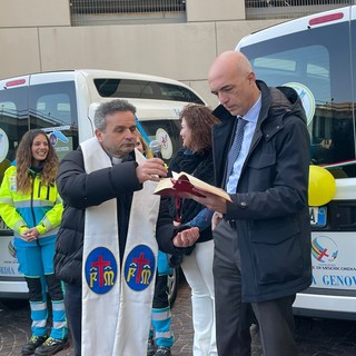 Sociale, la Misericordia Genova Centro inaugura quattro nuovi mezzi per il trasporto disabili (Foto)