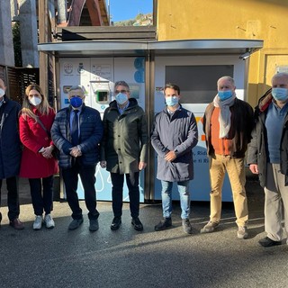 Recco: inaugurata la "mangia plastica" per riciclare le bottiglie in Pet